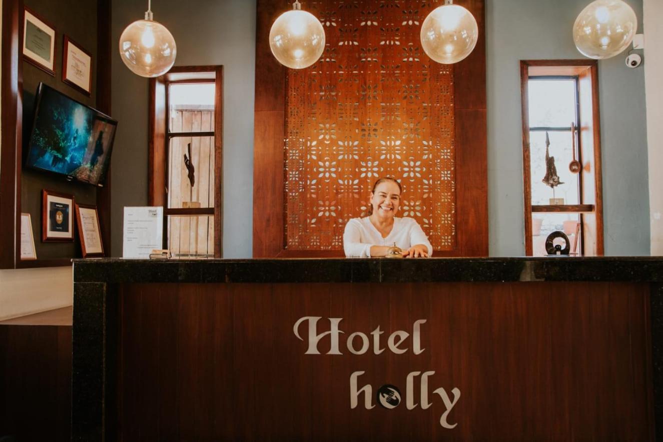 Holly Hotel 4*